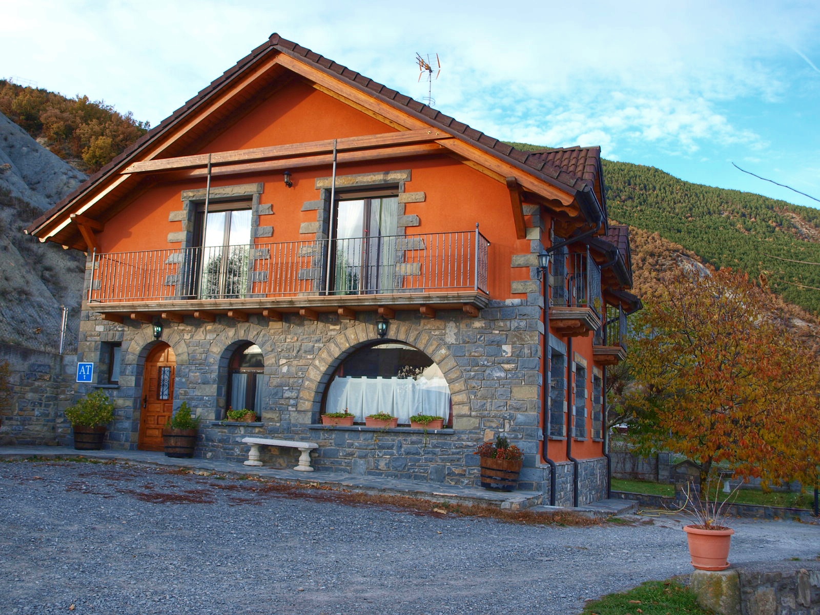 Casa Miguel Périz in Sorripas, Spain